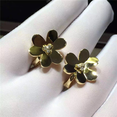 Van Cleef & Arpels Frivole earrings large model yellow gold round diamonds VCARB65900