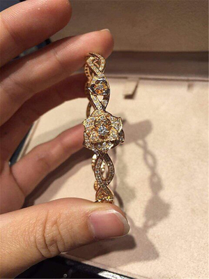 Piaget  full diamonds of rose vine  bracelet  18kt  gold  with white gold or yellow gold