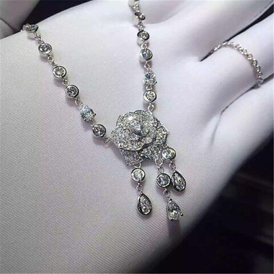 Piaget full diamonds  rose necklace of 18kt gold  with yellow gold or white gold