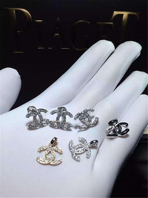  classic full diamond pendant 18kt gold  with yellow gold or white gold