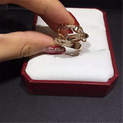   diamonds of trinity ring 18kt gold  with white gold or yellow gold