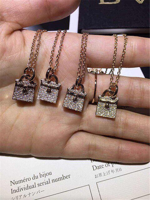  full diamonds of kelly bag necklace 18kt gold  with white gold or yellow gold