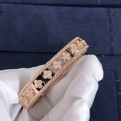 Customization Gorgeous 18k Gold Van Cleef & Arpels PerléE Clovers Bracelet Small Model