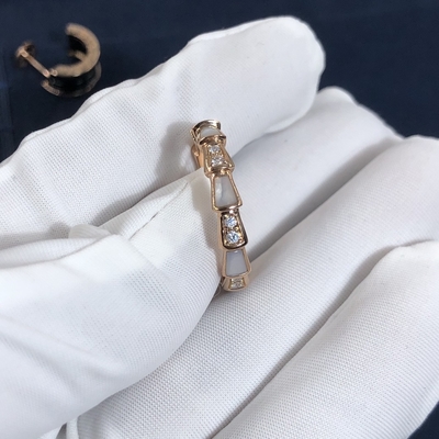 Elegant  18K Gold Diamonds Serpenti Viper Ring Diamond With White MOP Ring Yellow Gold White Gold