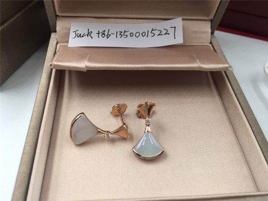  DIVAS'DREAM earrings in 18 kt white gold with mother of pearl and diamonds