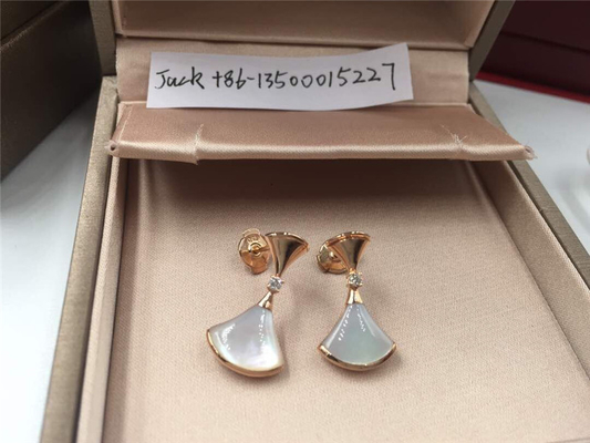  DIVAS'DREAM earrings in 18 kt white gold with mother of pearl and diamonds