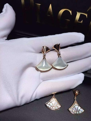 DIVA earring in 18 kt gold