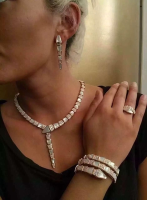    brand jewelry gold  necklace 18kt gold  with white gold or  yellow gold or  pink(rose)gold
