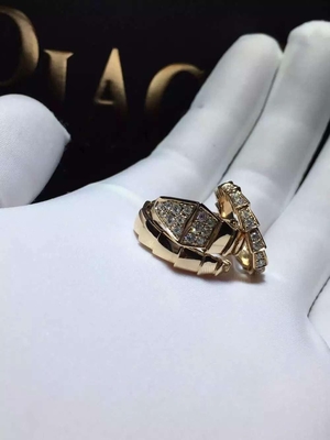  Serpenti one-coil ring in 18 kt rose gold, set with pavé diamonds on the head. brand jewelry