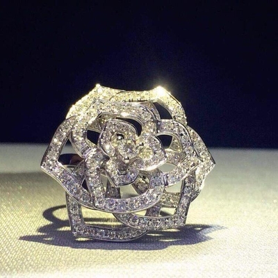 Piaget brand jewelry Rose ring in 18K white gold set with 143 brilliant-cut diamonds (approx. 1.20 ct).