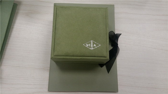 Van Cleef & Arpels Original Earring and Ring Jewelry Full Set Gift Box with Certificate