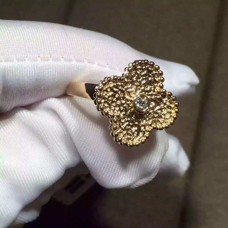 Best AAA Quality  Vintage Alhambra 18K Yellow Gold Necklace and Earrings