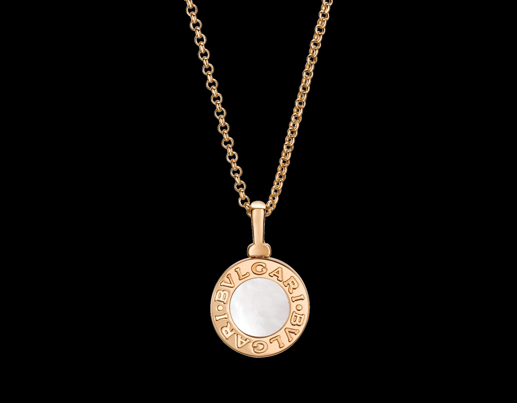 necklace in 18 kt pink gold with mother of pearl jewelry made in China