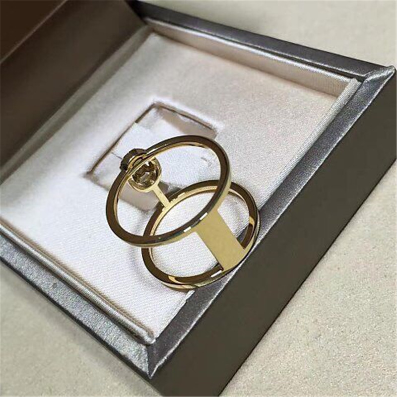  diamonds ring  18kt gold   with yellow gold or white gold