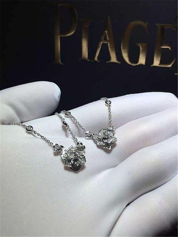 Piaget  mini full diamonds rose necklace 18kt  gold  with white gold or yellow gold or pink gold