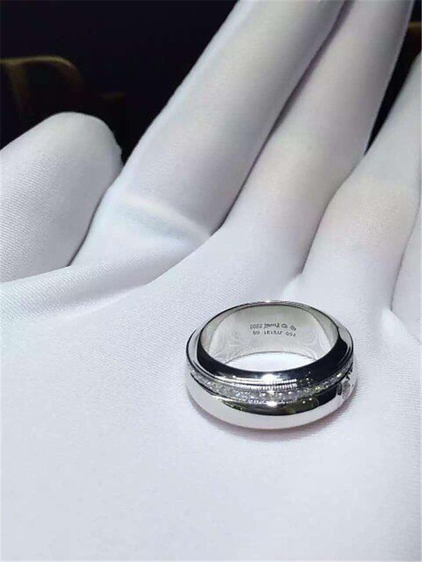 Piaget diamonds ring 18kt  gold  with yellow gold or white gold
