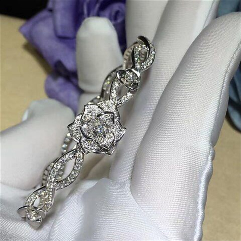 Piaget  full diamonds of rose vine  bracelet  18kt  gold  with white gold or yellow gold