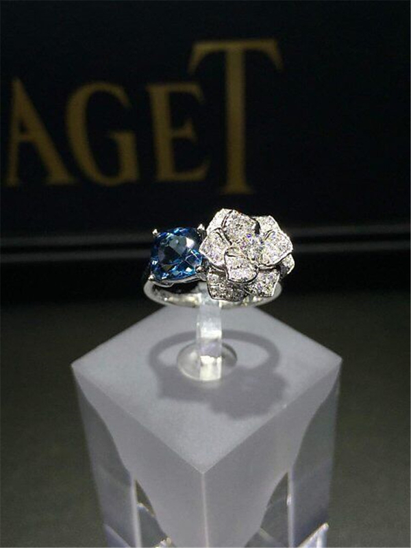 Piaget full diamonds tanzanite rose  ring of 18kt gold  with white gold