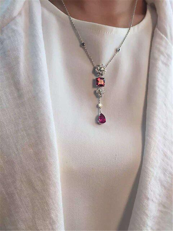 Piaget  full diamonds red tourmaline rose  necklace of 18kt gold  with yellow gold or white gold