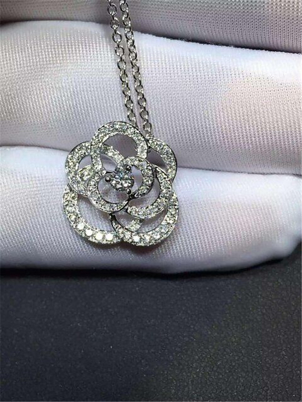  full diamonds of camellia necklace 18kt gold  with yellow gold or white gold