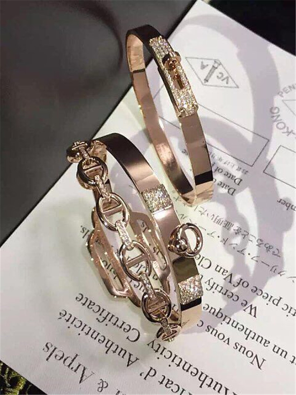   diamonds of double ring bracelet 18kt gold  with white gold or yellow gold