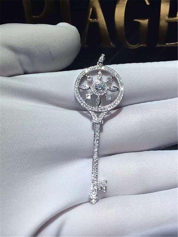   full diamonds of kaleidoscope key necklace 18kt gold  with white gold or yellow gold