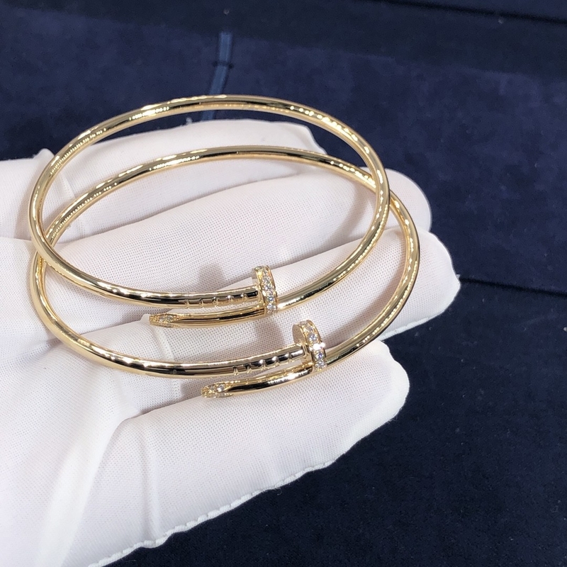 Elegant Car Tier 18k Gold Juste Un Clou Bracelet Small Model Natural Diamonds
