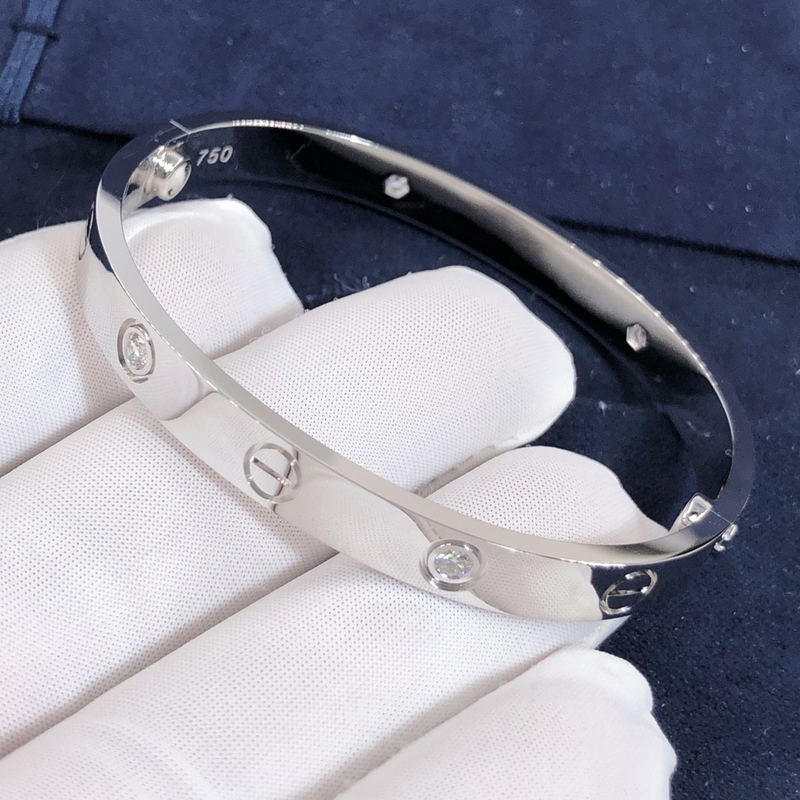 High-End High Quality Elegant Amazing  Car Tier 18k LOVE Bracelet 4 Diamonds