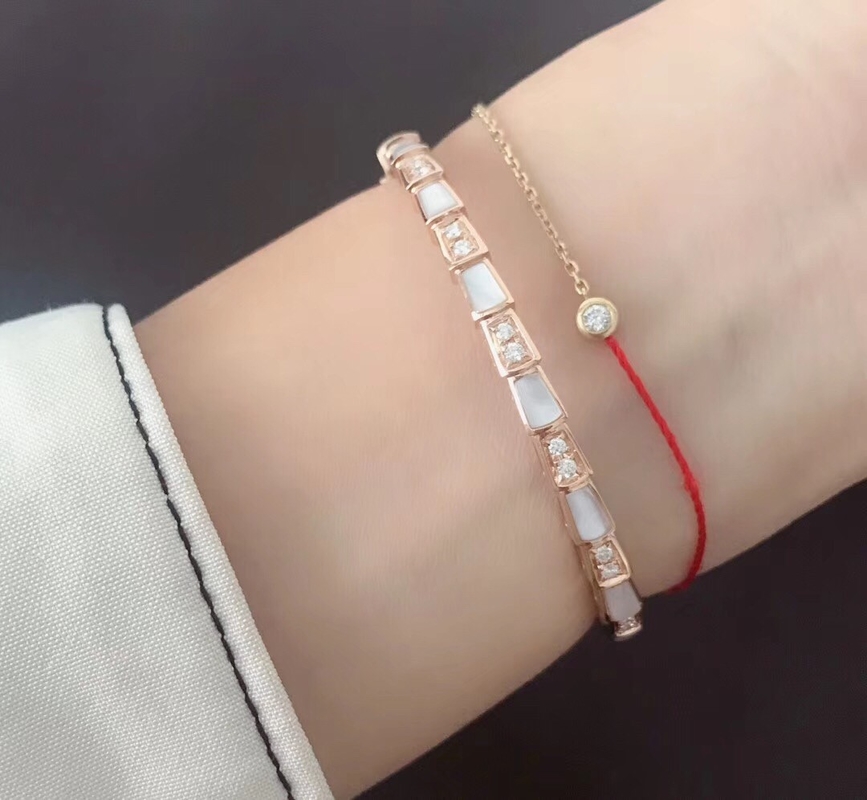 Elegant i 18k Gold Serpenti Viper Bracelet  White MOP Natural Diamonds Real Gold Real Diamonds