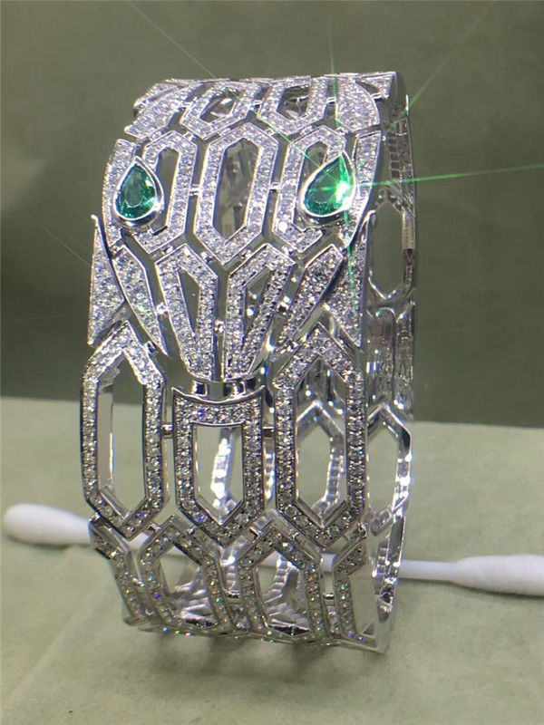 's  diamonds of  snake-head bracelet 18kt gold with white gold or yellow gold