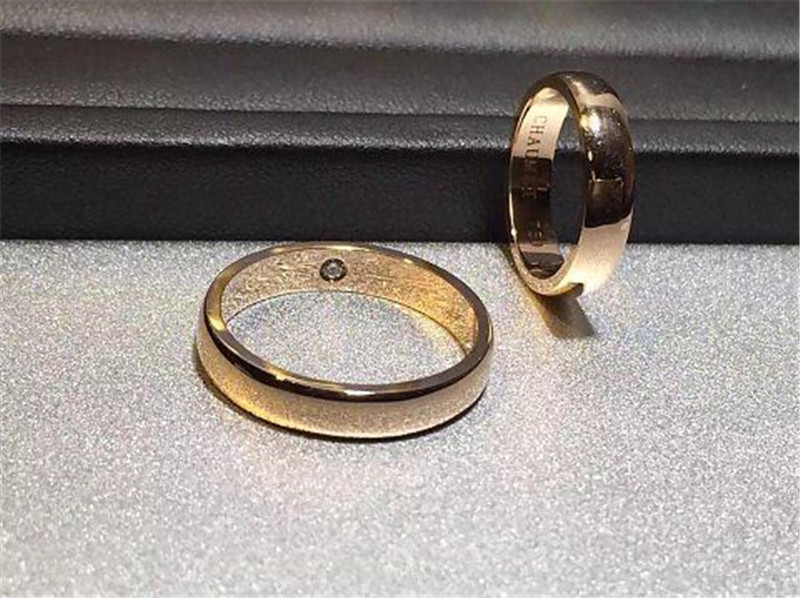 diamonds ring  18kt  gold   with yellow gold or white gold