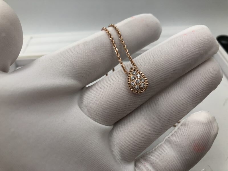  diamonds  necklace 18kt  gold  with yellow gold