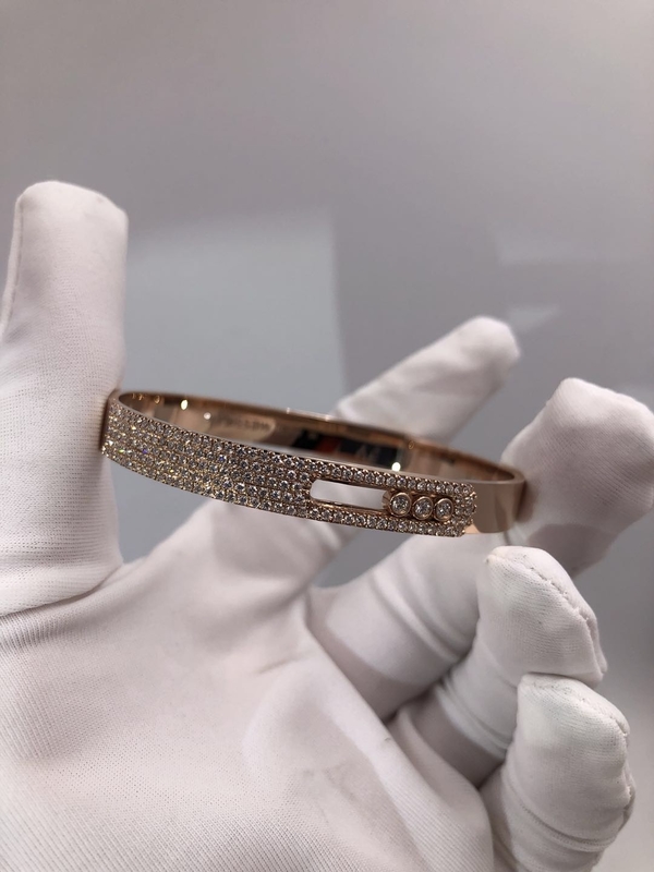  18K Gold Bracelet with Moveable  3 Diamond