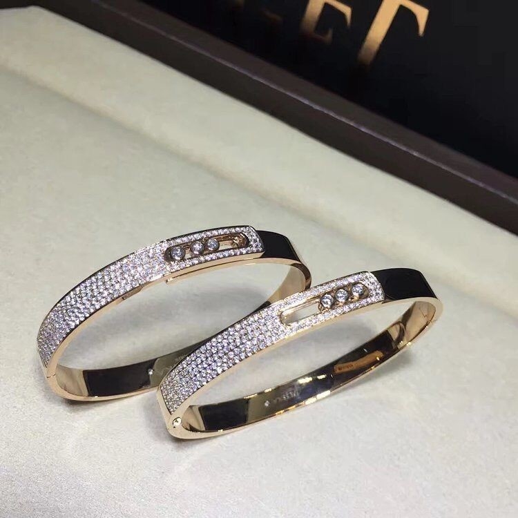  18K Gold Bracele   3 Diamond
