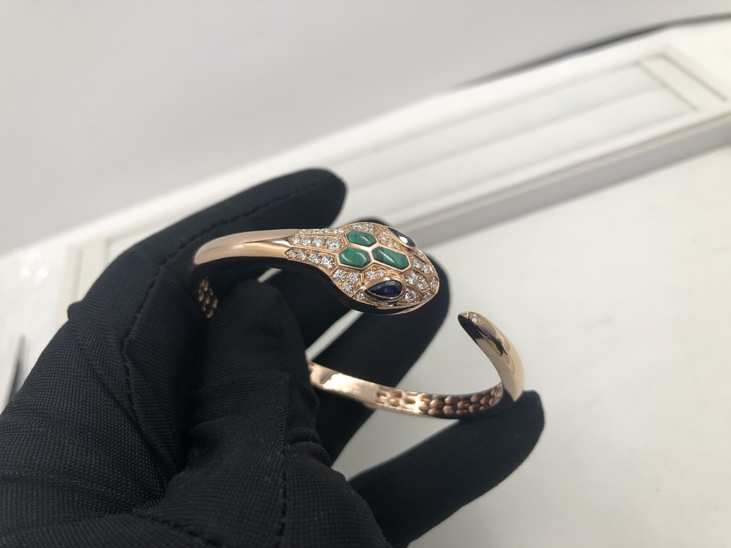  brand  jewelry  snake  bracelet in 18 kt pink gold with diamonds Also available  white and yellow gold（1）